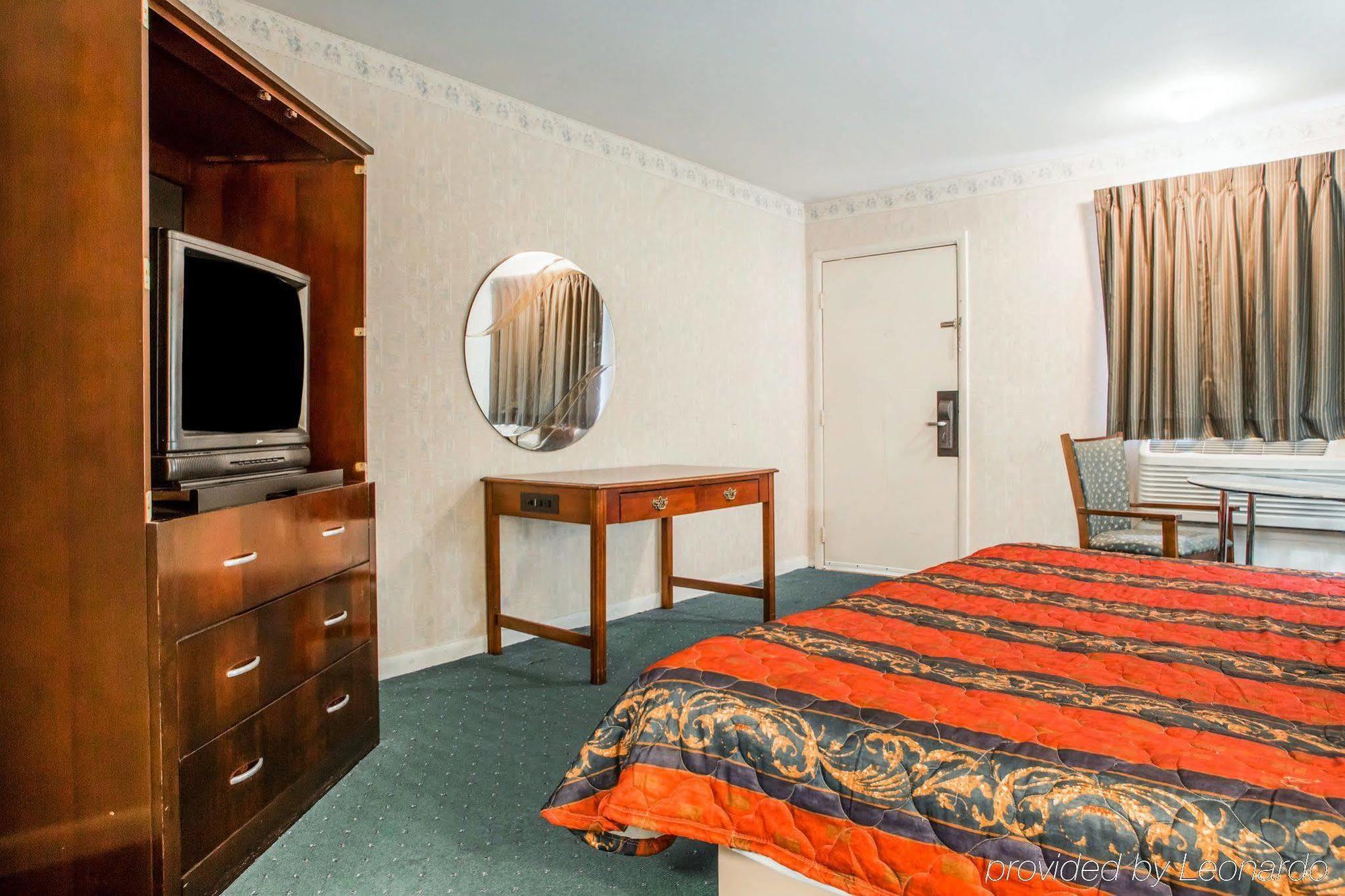 Rodeway Inn Parkway Galloway Εξωτερικό φωτογραφία
