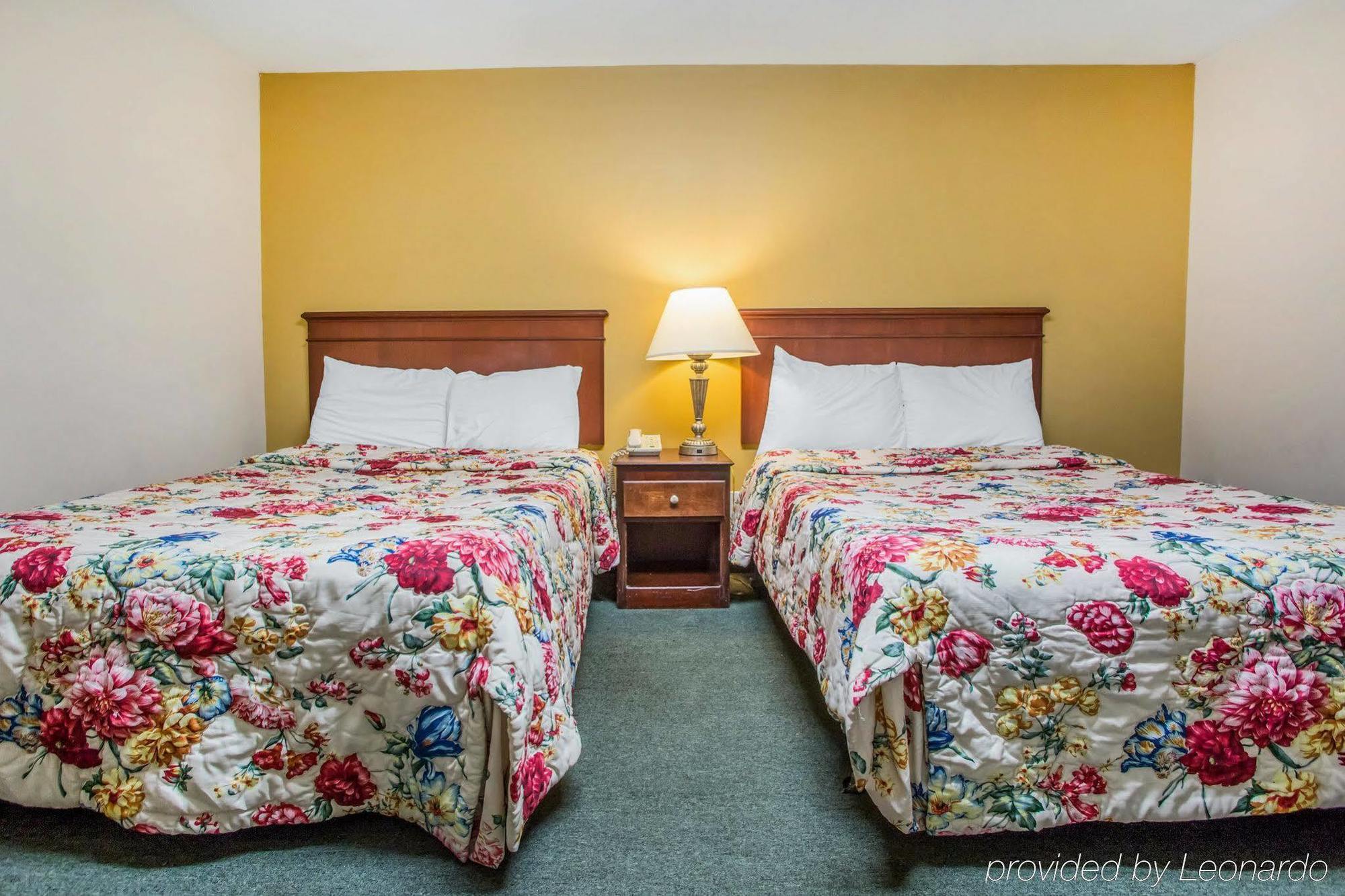 Rodeway Inn Parkway Galloway Εξωτερικό φωτογραφία